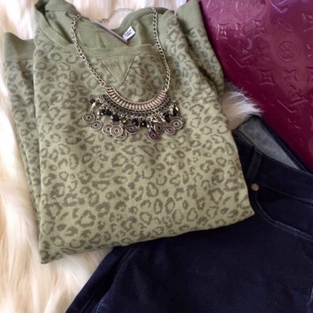 •Denim & Co• cheetah print top